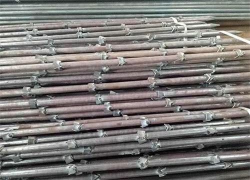 石壁镇隧道钢花管